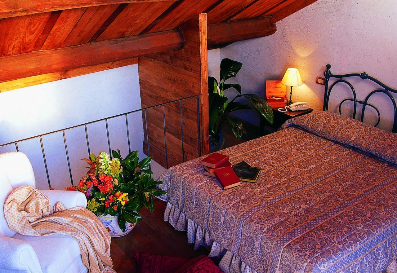 Hotel La Locanda Dei Ciocca 그로타페라타 외부 사진