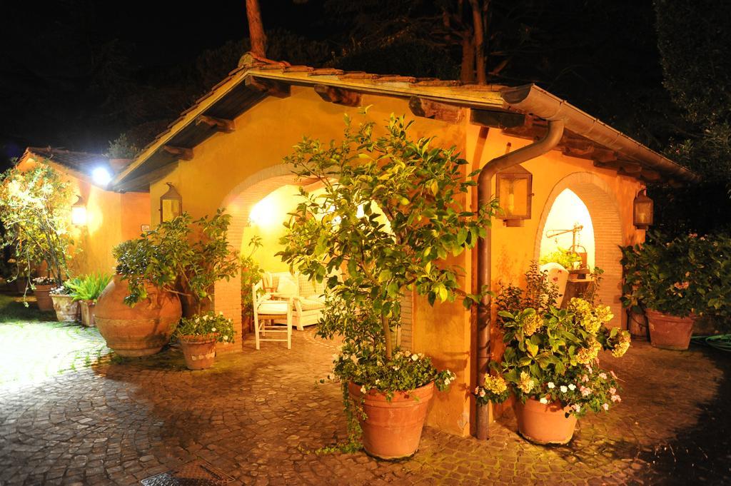 Hotel La Locanda Dei Ciocca 그로타페라타 외부 사진